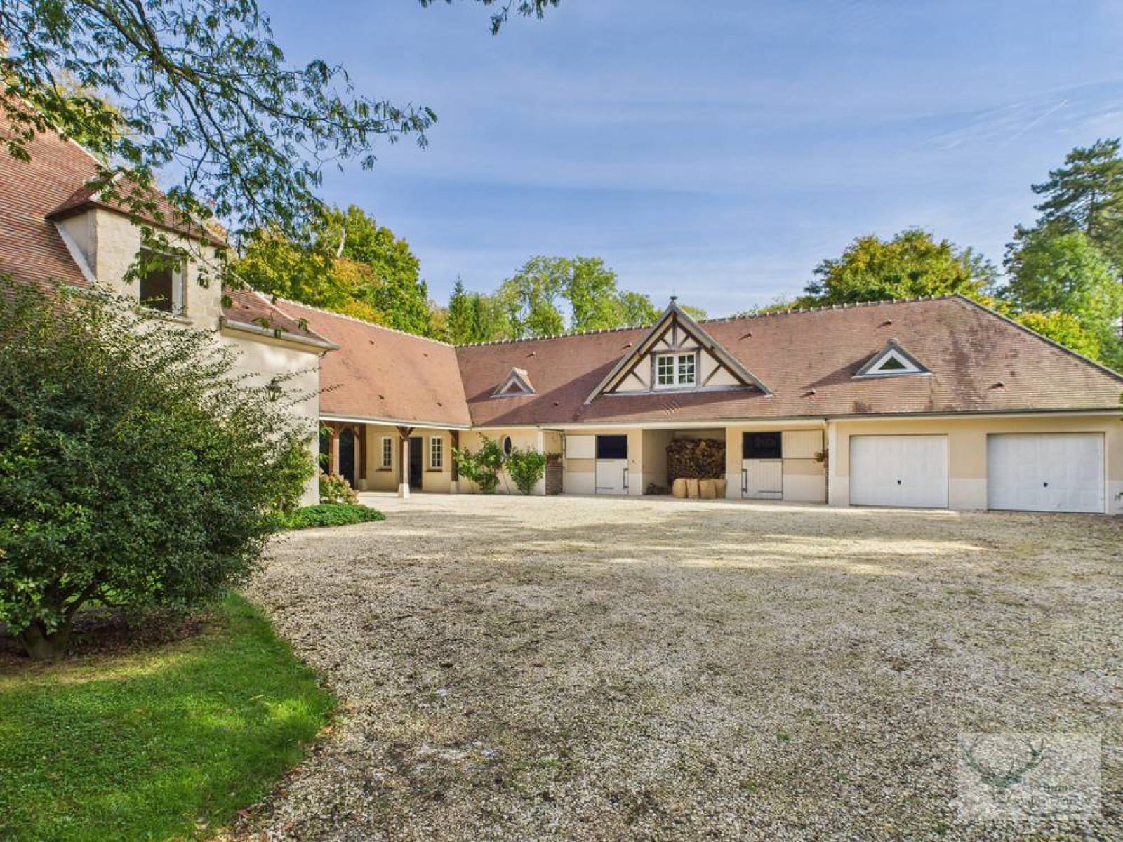 Image_1, Maison, Chamant, ref :821